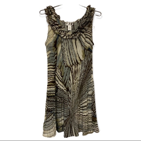 Robbie Bee Dress Pleated,Ruffle neckline sleeveless abstract tan brown size 8 - Picture 6 of 13